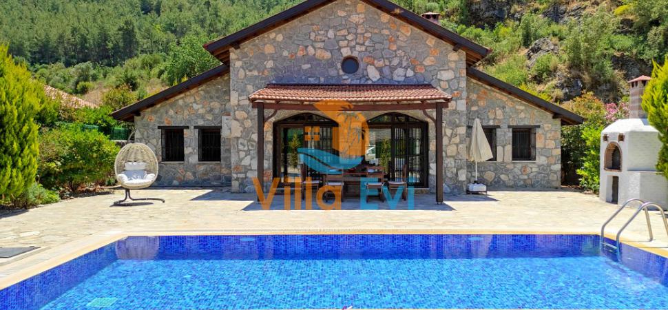 Fethiye'de kiralık muhafazakar tatil villaları