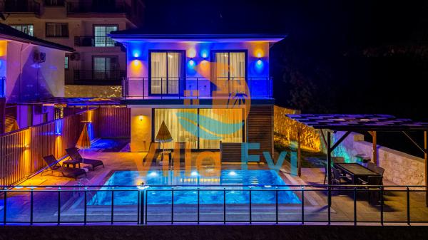 Villa Savaya 2 Kaş | Kısmen Korunaklı Özel Havuzlu Kiralık Villa