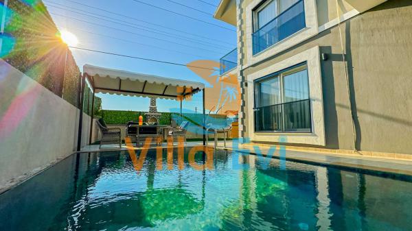 Villa Göl 1 | Fethiye Çalış’ta Merkezi Konumda Kiralık Villa