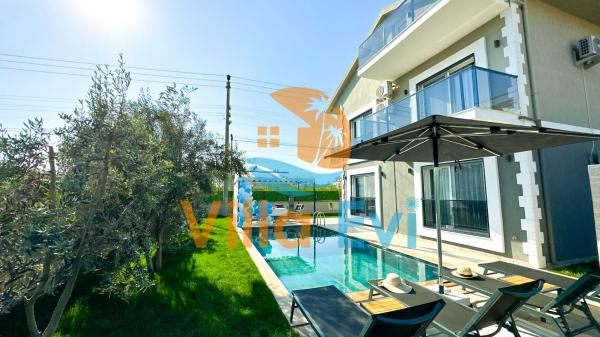 Villa Göl 2 | Fethiye Çalış’ta Merkezi Konumda Kiralık Villa