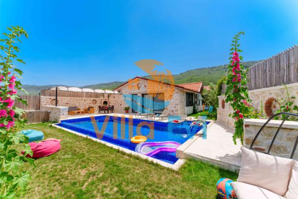 Villa Opulent | Kalkan Sarıbelen Korunaklı Havuzlu Kiralık Villa