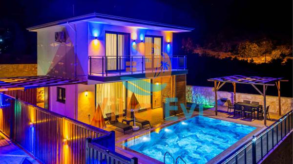 Villa Savaya Kaş | Kısmen Korunaklı Özel Havuzlu Kiralık Villa